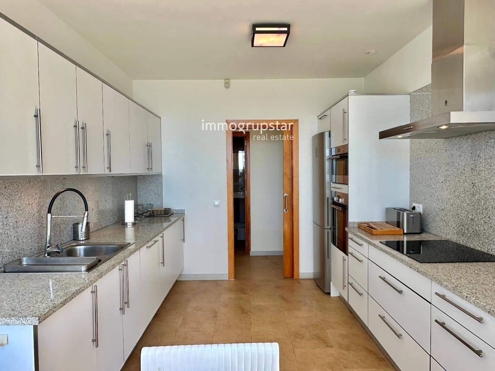 4 soverom Villa til salgs i Roca de Malvet med svømmebasseng garasje - € 885 000 (Ref: 9041305)