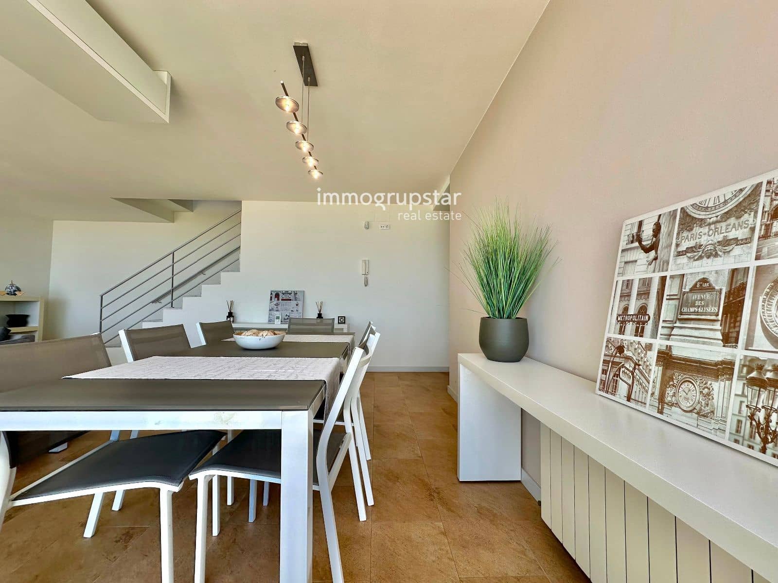 4 soverom Villa til salgs i Roca de Malvet med svømmebasseng garasje - € 885 000 (Ref: 9041305)