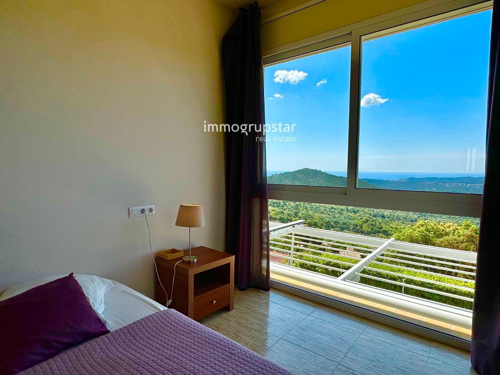 4 soverom Villa til salgs i Roca de Malvet med svømmebasseng garasje - € 885 000 (Ref: 9041305)