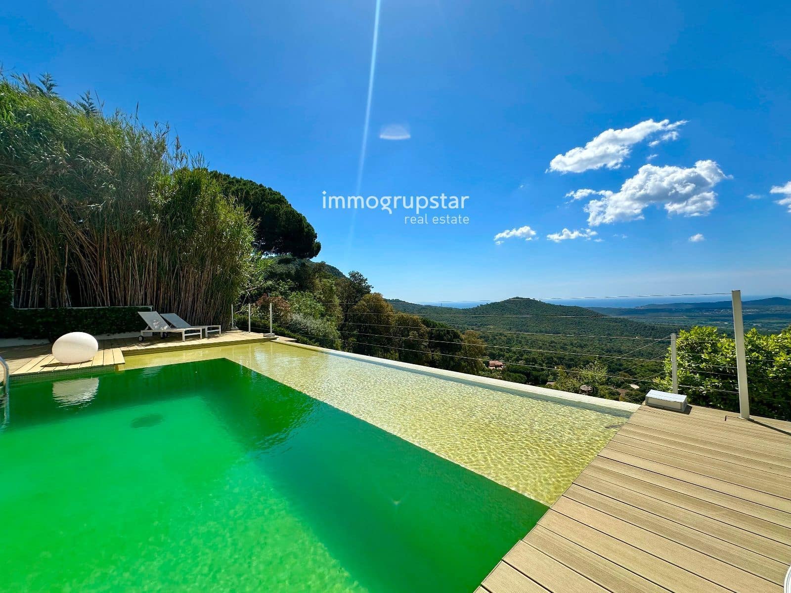 4 soverom Villa til salgs i Roca de Malvet med svømmebasseng garasje - € 885 000 (Ref: 9041305)