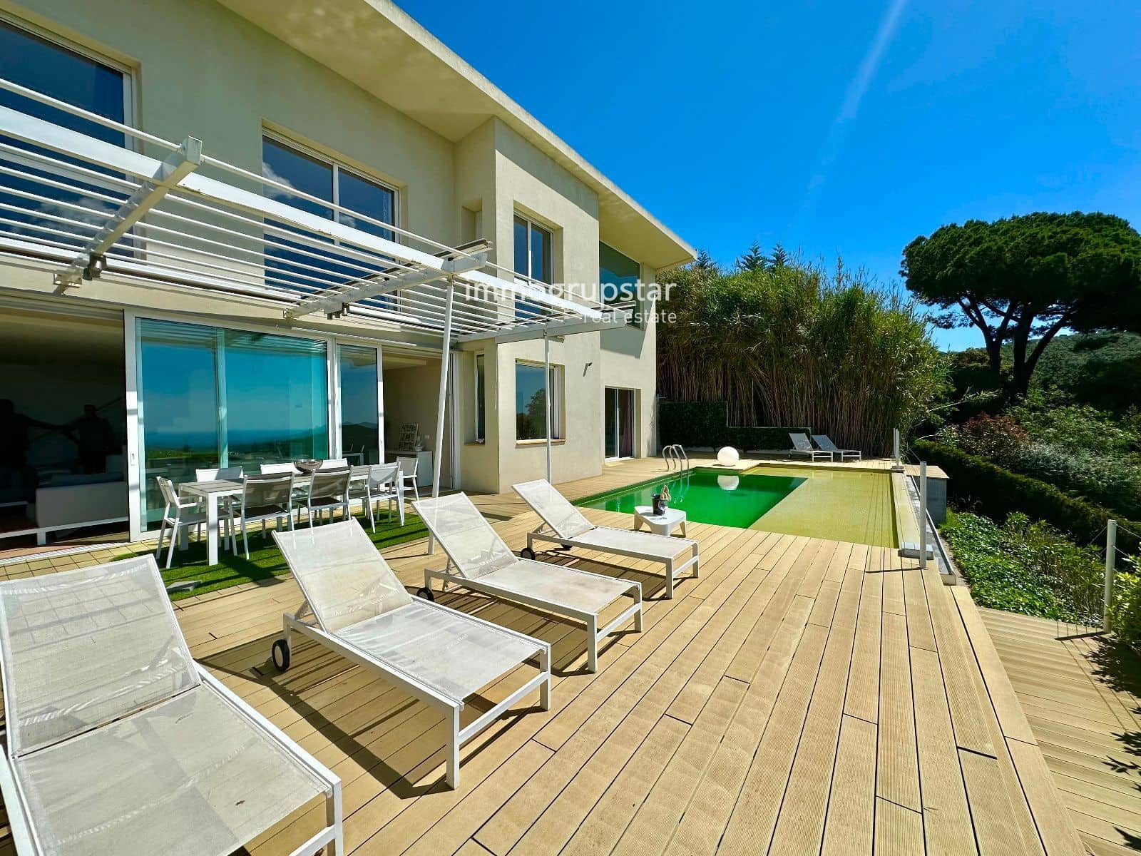 4 soverom Villa til salgs i Roca de Malvet med svømmebasseng garasje - € 885 000 (Ref: 9041305)