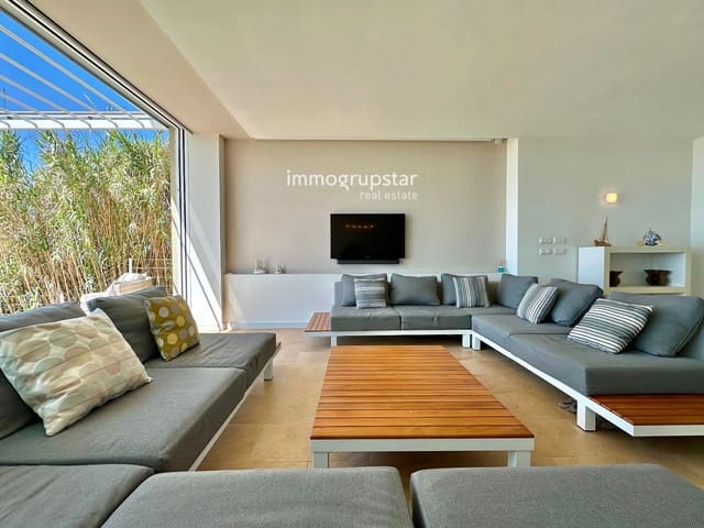 4 bedroom Villa for sale in Roca de Malvet, Santa Cristina d'Aro with pool garage - € 885,000 (Ref: 9041305)