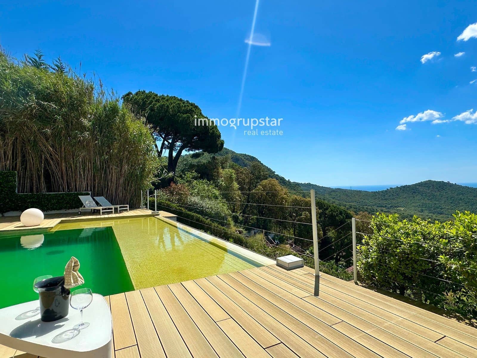 4 soverom Villa til salgs i Roca de Malvet med svømmebasseng garasje - € 885 000 (Ref: 9041305)