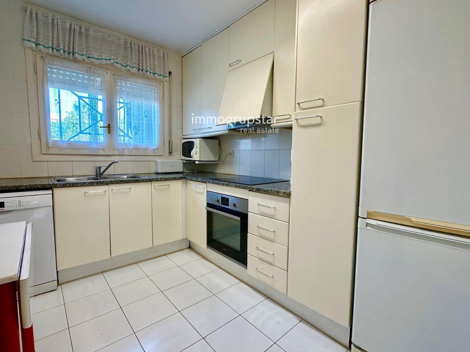 4 slaapkamer Villa te koop in Castell-Platja d'Aro met zwembad garage - € 560.000 (Ref: 9041308)