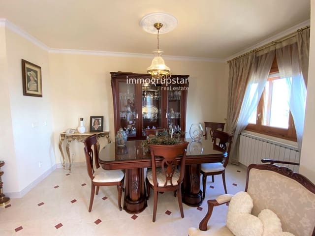 4 soveværelse Villa til salg i Castell d'Aro, Castell-Platja d'Aro med garage - € 590.000 (Ref: 9041402)