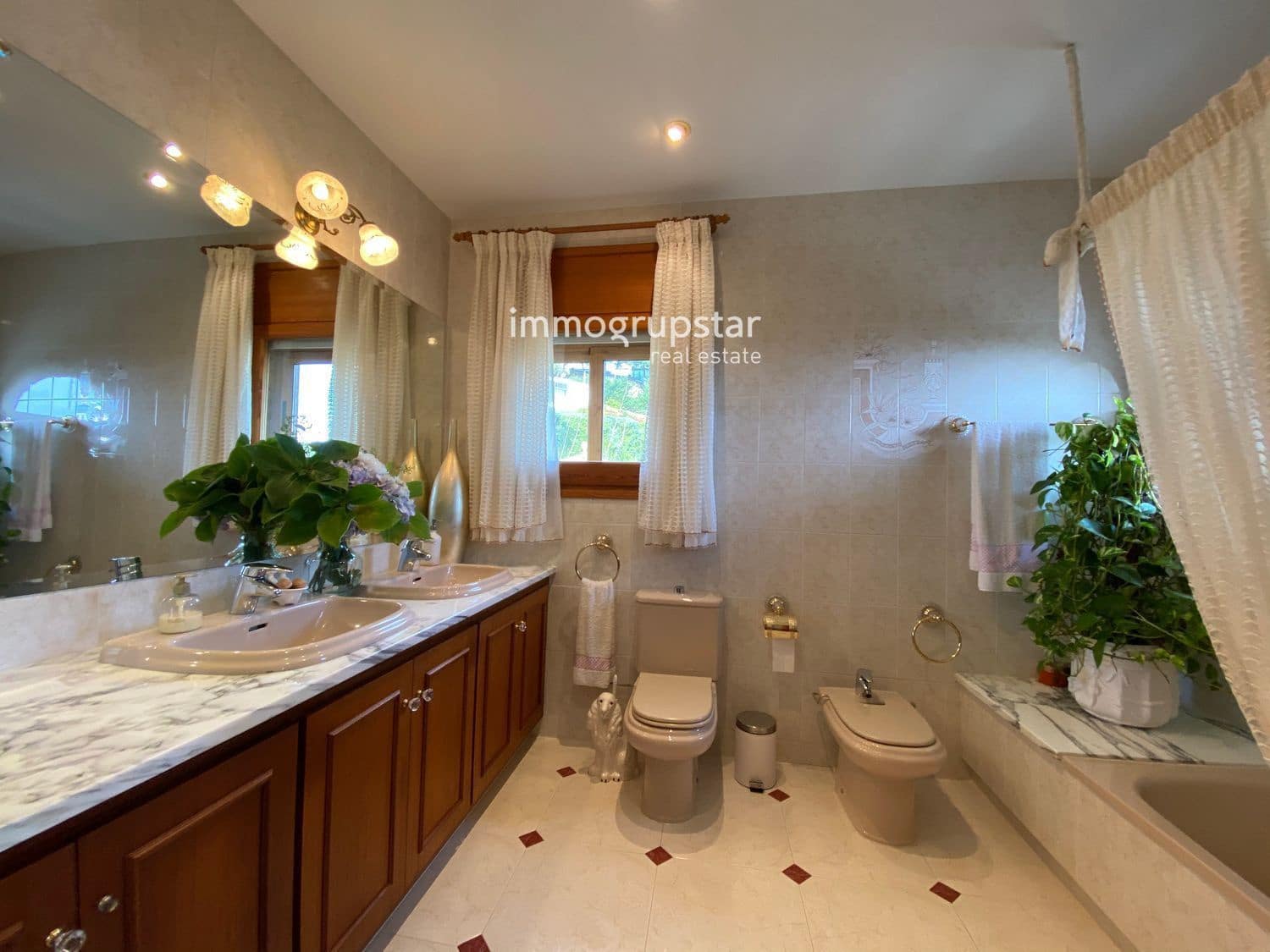 4 camera da letto Villa in vendita in Castell-Platja d'Aro con garage - 590.000 € (Rif: 9041402)