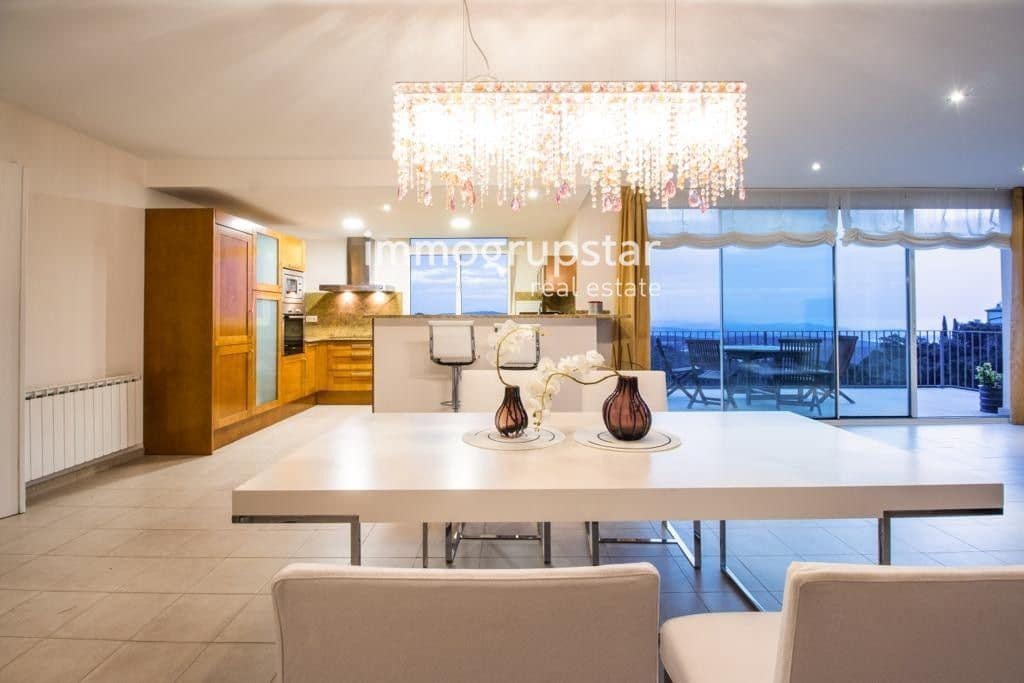 3 soveværelse Villa til salg i Platja d'Aro med swimmingpool garage - € 996.000 (Ref: 9041407)