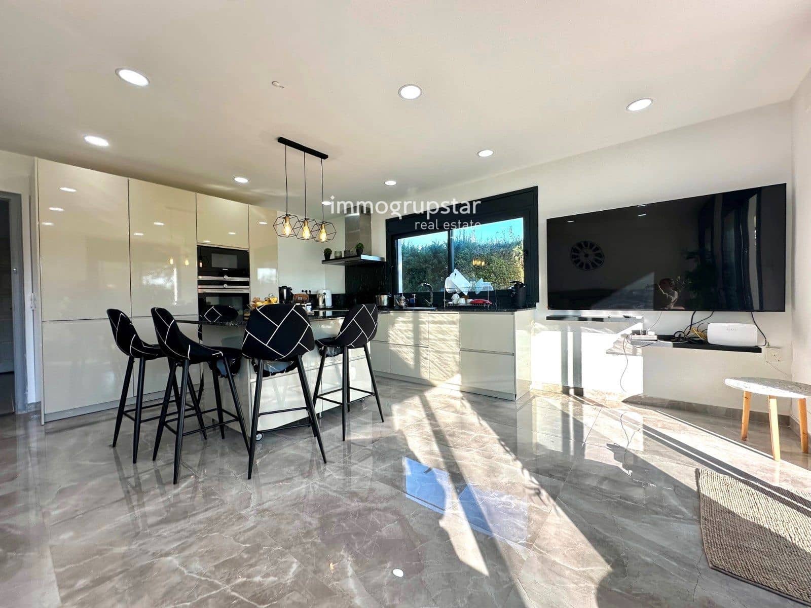 7 bedroom Villa for sale in Calonge i Sant Antoni with pool - € 569,000 (Ref: 9041655)