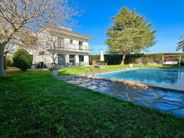 7 slaapkamer Villa te koop in Calonge i Sant Antoni met zwembad - € 595.000 (Ref: 9041655)