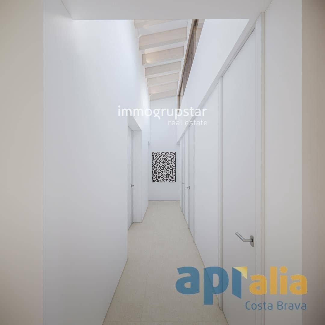 4 makuuhuone Huvila myytävänä paikassa Calonge i Sant Antoni mukana uima-altaan 
autotalli - 1 380 000 € (Ref: 9046434)