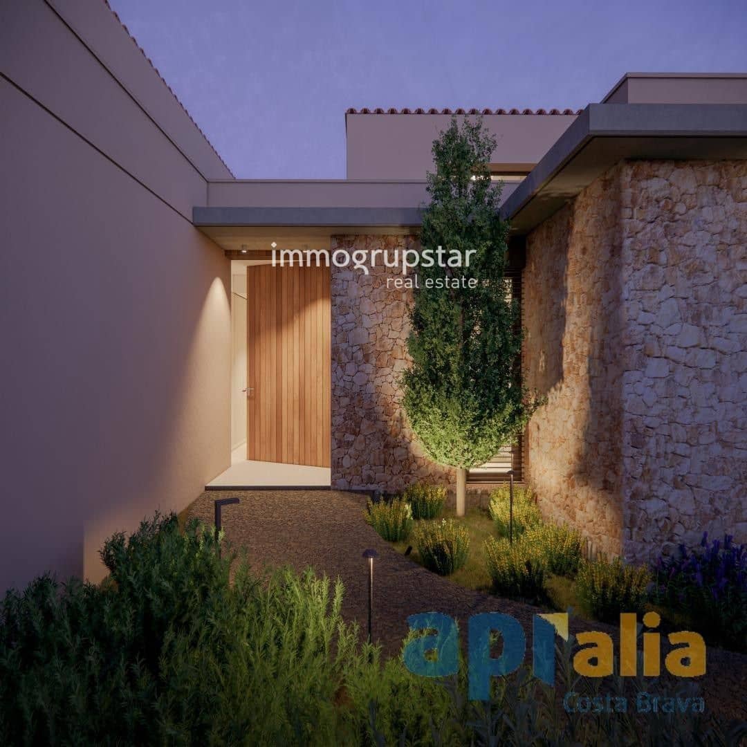 4 makuuhuone Huvila myytävänä paikassa Calonge i Sant Antoni mukana uima-altaan 
autotalli - 1 380 000 € (Ref: 9046434)