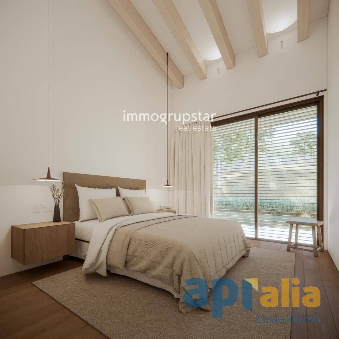 4 makuuhuone Huvila myytävänä paikassa Calonge i Sant Antoni mukana uima-altaan 
autotalli - 1 380 000 € (Ref: 9046434)