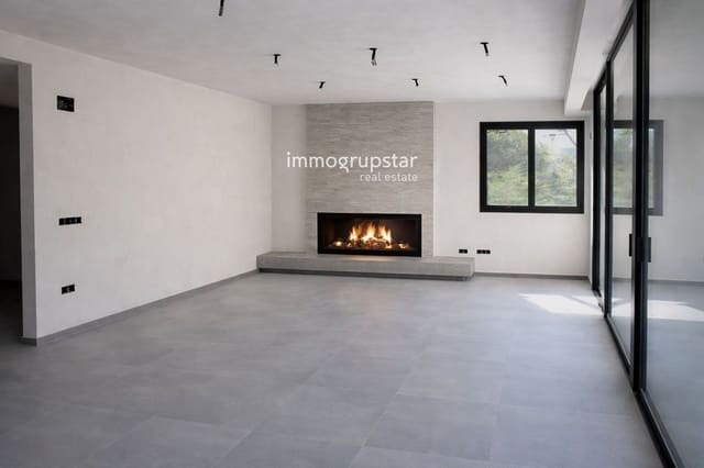 3 soverom Villa til salgs i Calonge i Sant Antoni med svømmebasseng garasje - € 950 000 (Ref: 9050496)