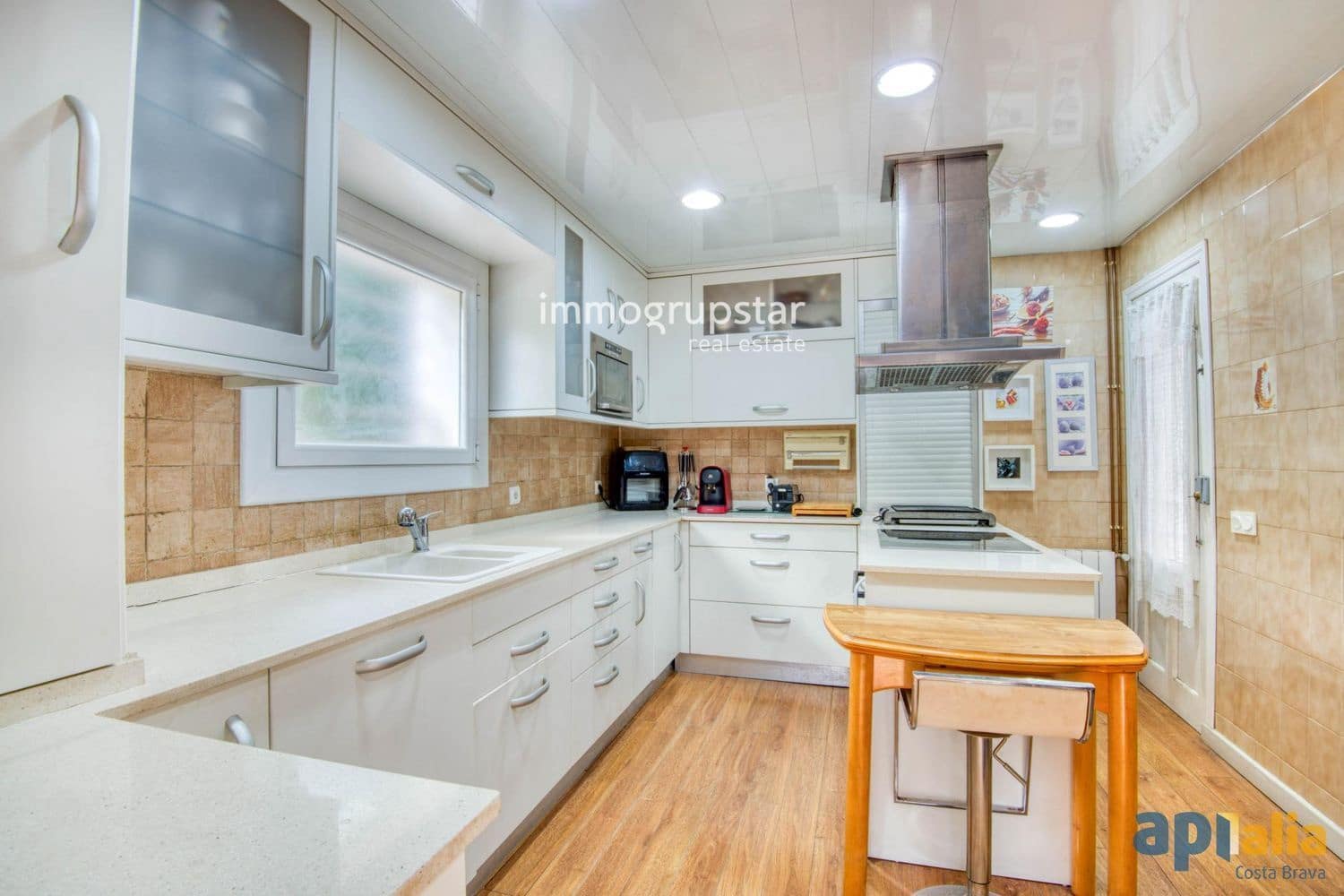 6 sypialnia Willa na sprzedaż w Sant Feliu de Guixols z basenem garażem - 550 000 € (Ref: 9051710)