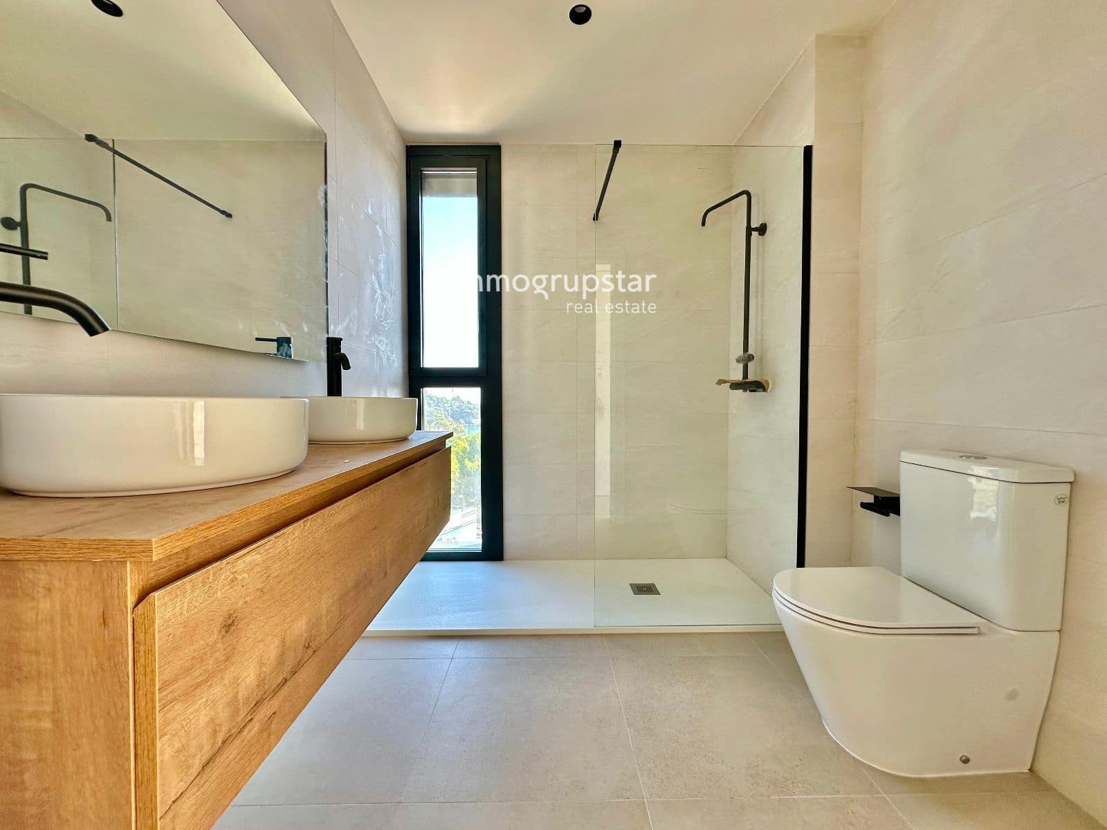 3 sypialnia Mieszkanie na sprzedaż w Platja d'Aro z basenem - 595 000 € (Ref: 9051839)