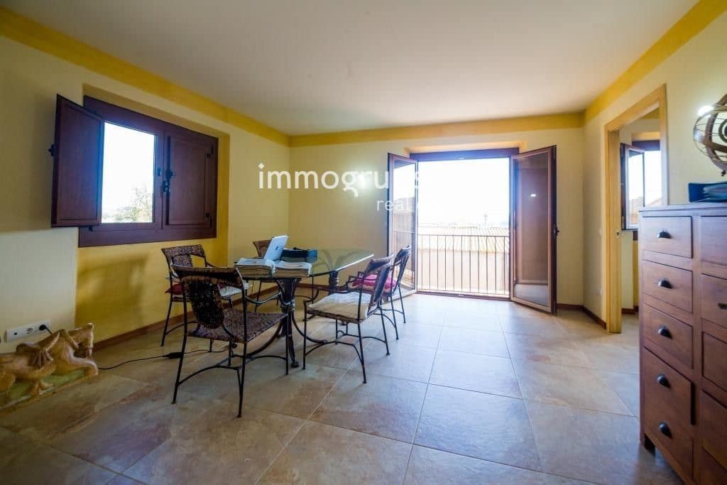 5 slaapkamer Villa te koop in Mont-ras met zwembad garage - € 1.180.000 (Ref: 9051840)