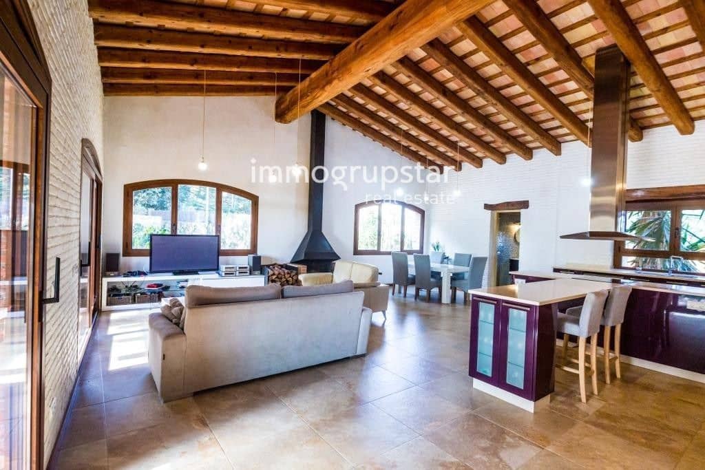 5 slaapkamer Villa te koop in Mont-ras met zwembad garage - € 1.180.000 (Ref: 9051840)