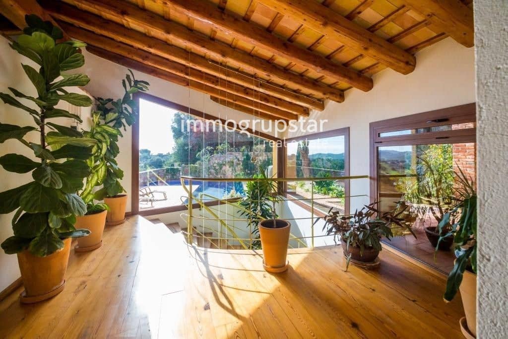 5 slaapkamer Villa te koop in Mont-ras met zwembad garage - € 1.180.000 (Ref: 9051840)