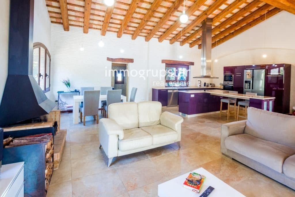 5 slaapkamer Villa te koop in Mont-ras met zwembad garage - € 1.180.000 (Ref: 9051840)