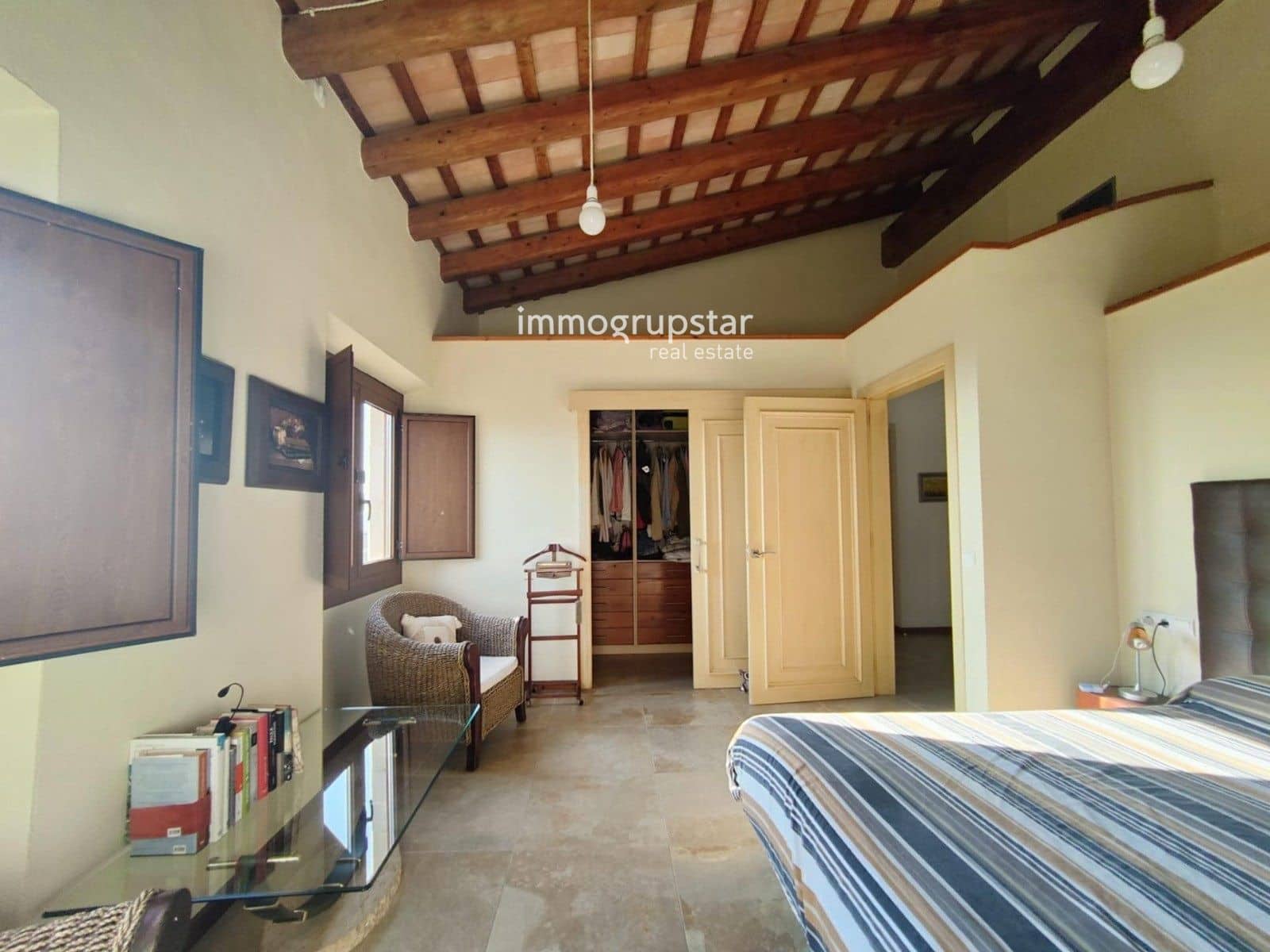 5 slaapkamer Villa te koop in Mont-ras met zwembad garage - € 1.180.000 (Ref: 9051840)