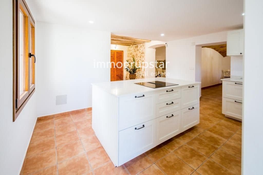 5 makuuhuone Huvila myytävänä paikassa Sant Antoni de Calonge mukana 
autotalli - 775 000 € (Ref: 9051841)