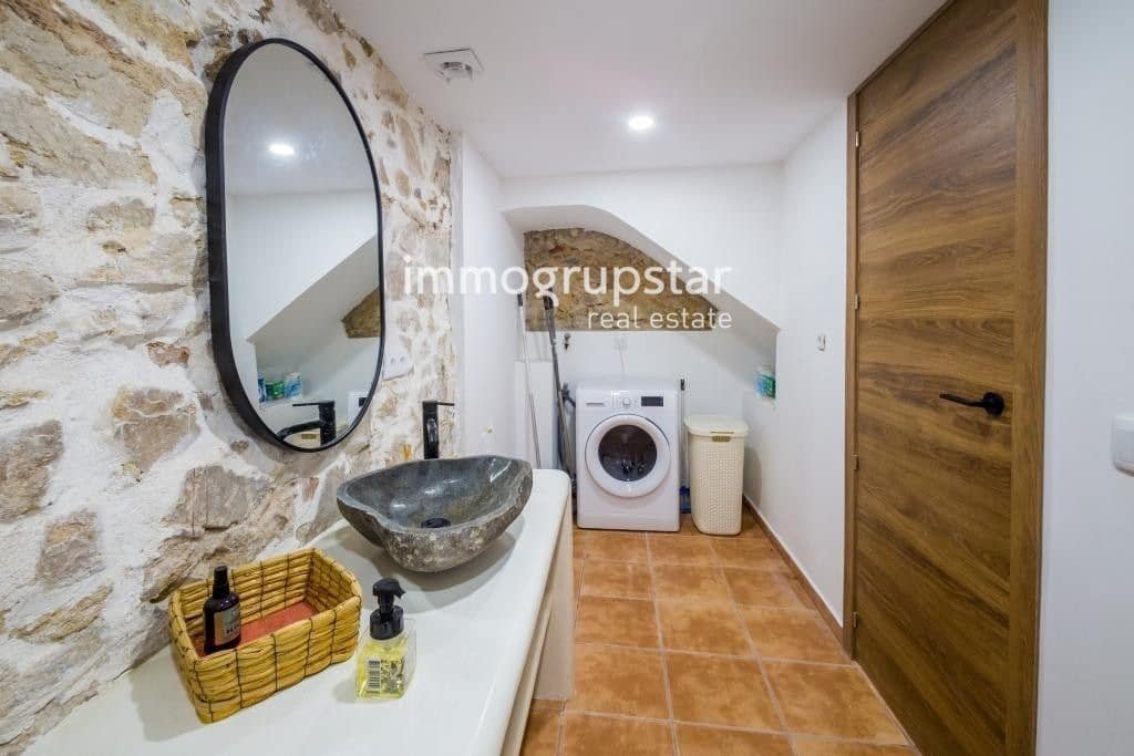 5 makuuhuone Huvila myytävänä paikassa Sant Antoni de Calonge mukana 
autotalli - 775 000 € (Ref: 9051841)