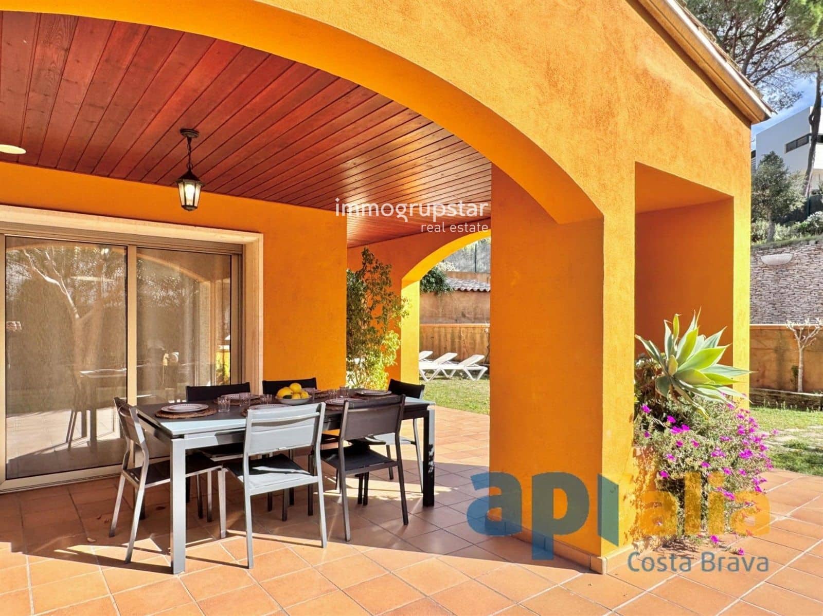 6 bedroom Villa for sale in Sant Antoni de Calonge with pool garage - € 945,000 (Ref: 9051842)