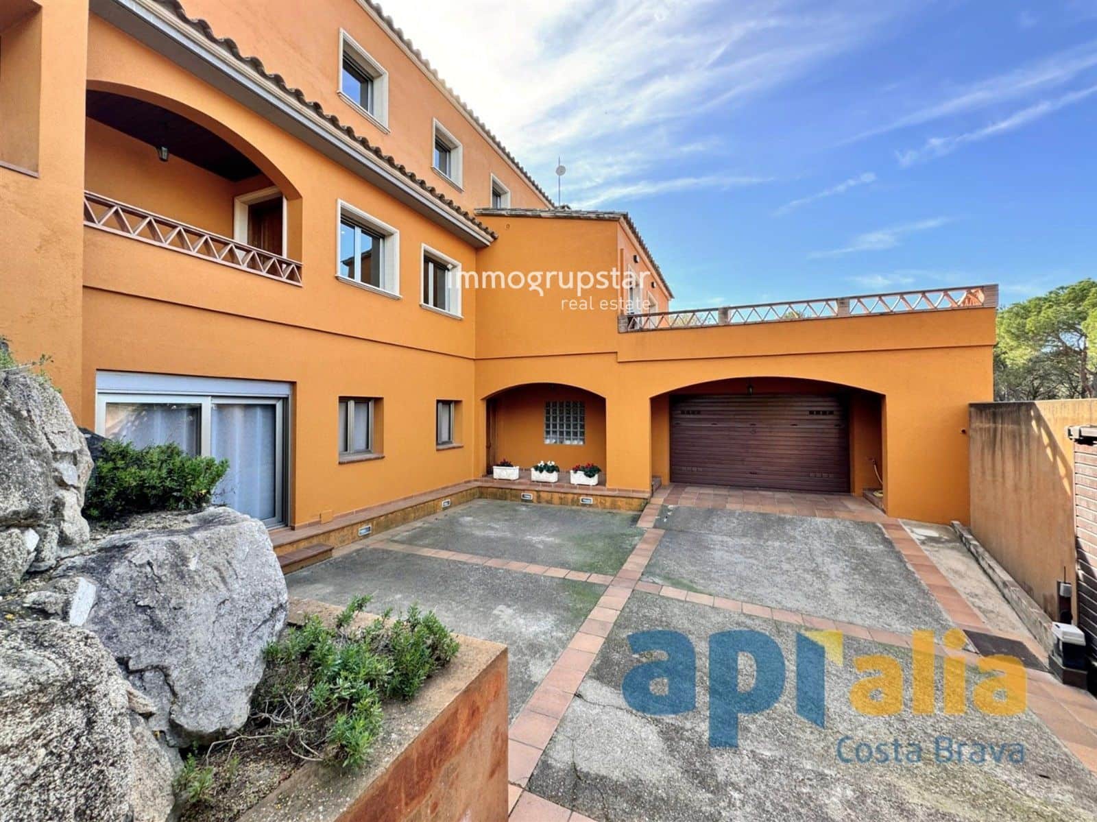 6 bedroom Villa for sale in Sant Antoni de Calonge with pool garage - € 945,000 (Ref: 9051842)
