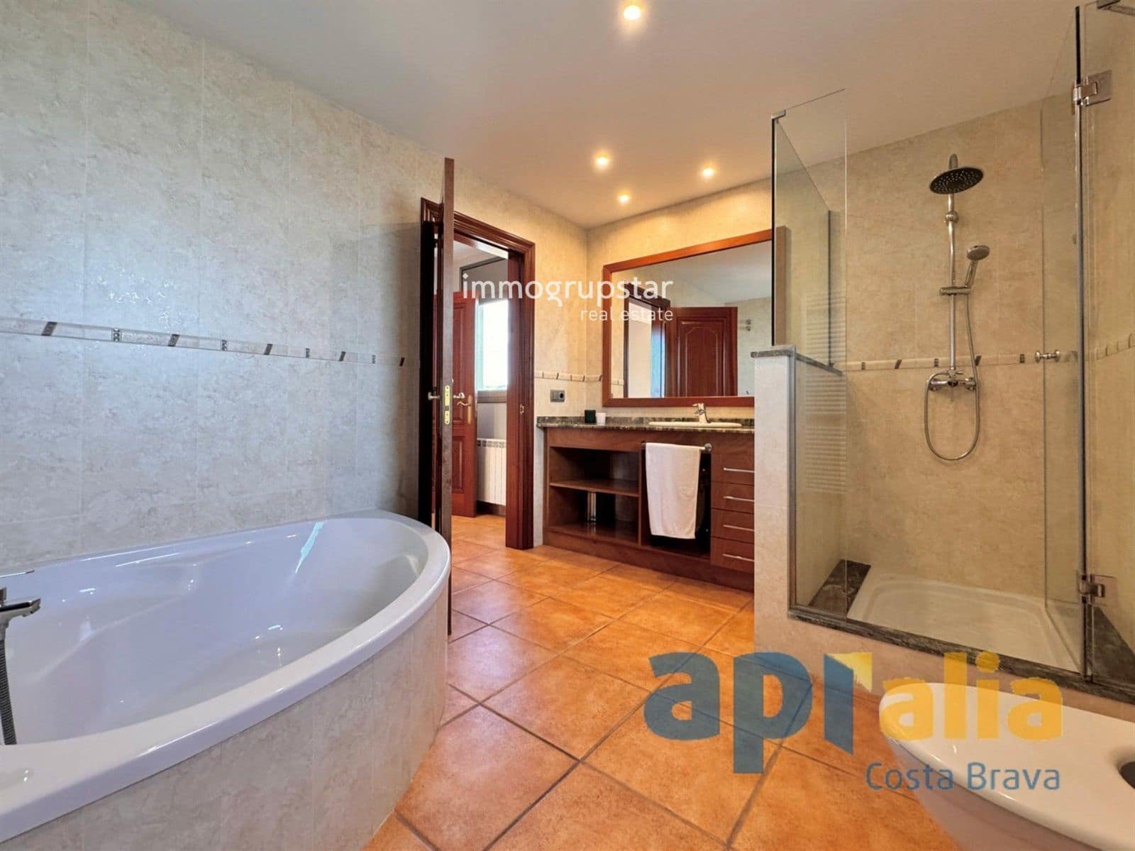 6 bedroom Villa for sale in Sant Antoni de Calonge with pool garage - € 945,000 (Ref: 9051842)