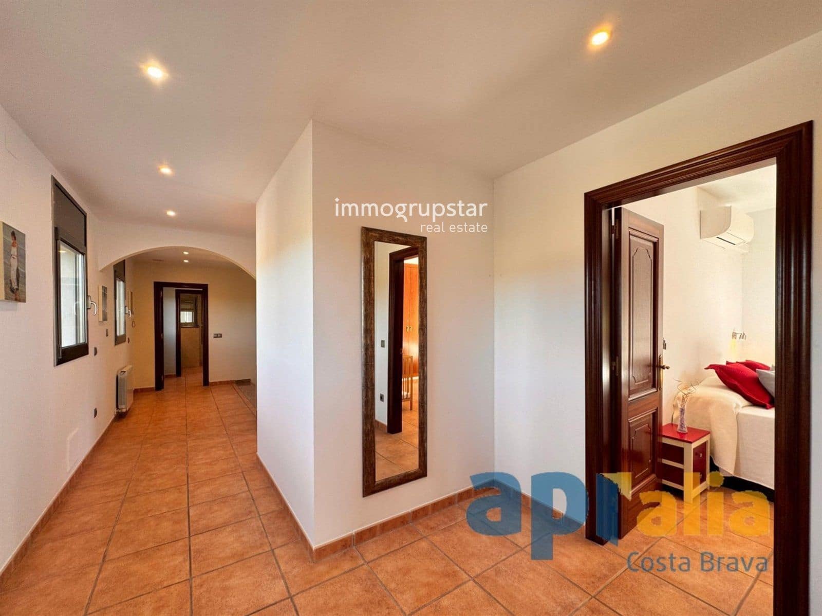 6 bedroom Villa for sale in Sant Antoni de Calonge with pool garage - € 945,000 (Ref: 9051842)