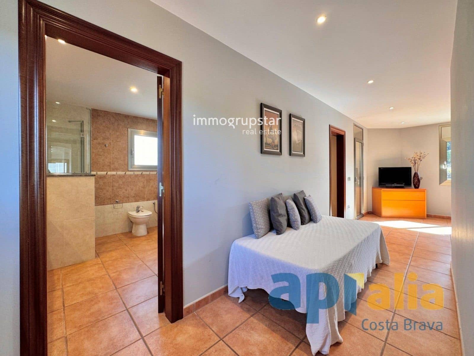 6 bedroom Villa for sale in Sant Antoni de Calonge with pool garage - € 945,000 (Ref: 9051842)