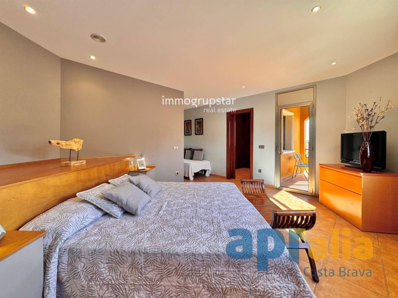 6 bedroom Villa for sale in Sant Antoni de Calonge with pool garage - € 945,000 (Ref: 9051842)