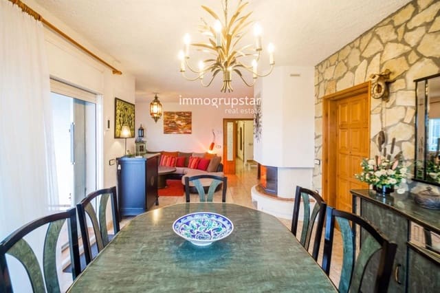 4 soveværelse Villa til salg i Calonge i Sant Antoni med swimmingpool garage - € 745.000 (Ref: 9051844)