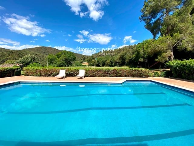 7 bedroom Villa for sale in Vall-llobrega with pool garage - € 2,500,000 (Ref: 9057139)