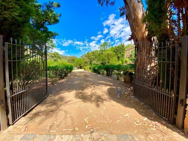 7 bedroom Villa for sale in Vall-llobrega with pool garage - € 2,500,000 (Ref: 9057139)