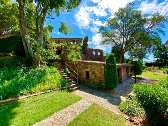 7 bedroom Villa for sale in Vall-llobrega with pool garage - € 2,500,000 (Ref: 9057139)