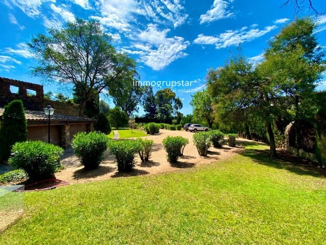 7 bedroom Villa for sale in Vall-llobrega with pool garage - € 2,500,000 (Ref: 9057139)