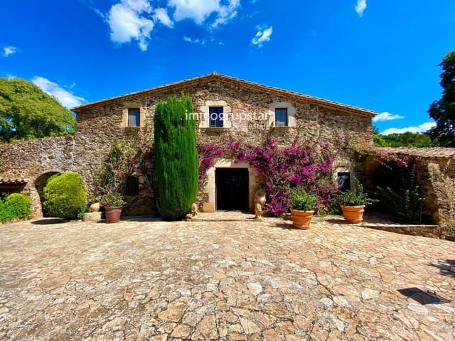 7 bedroom Villa for sale in Vall-llobrega with pool garage - € 2,500,000 (Ref: 9057139)