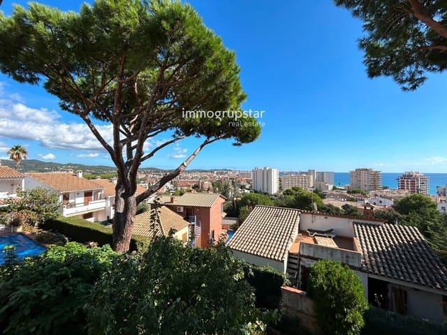 6 makuuhuone Huvila myytävänä paikassa Sant Antoni de Calonge, Calonge i Sant Antoni mukana 
autotalli - 539 000 € (Ref: 9058156)