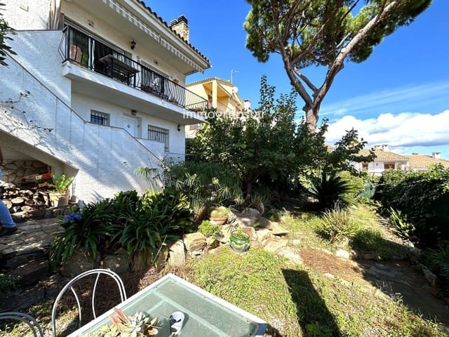 6 makuuhuone Huvila myytävänä paikassa Sant Antoni de Calonge, Calonge i Sant Antoni mukana 
autotalli - 539 000 € (Ref: 9058156)