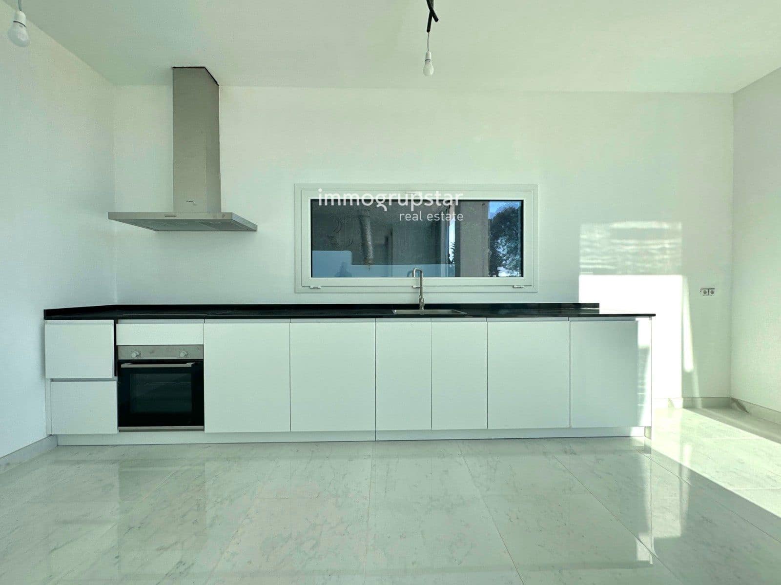 5 bedroom Villa for sale in Calonge i Sant Antoni with pool - € 995,000 (Ref: 9058652)