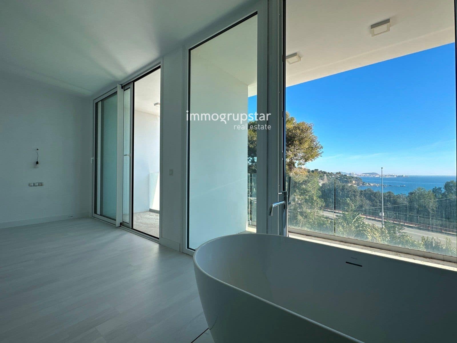 5 bedroom Villa for sale in Calonge i Sant Antoni with pool - € 995,000 (Ref: 9058652)