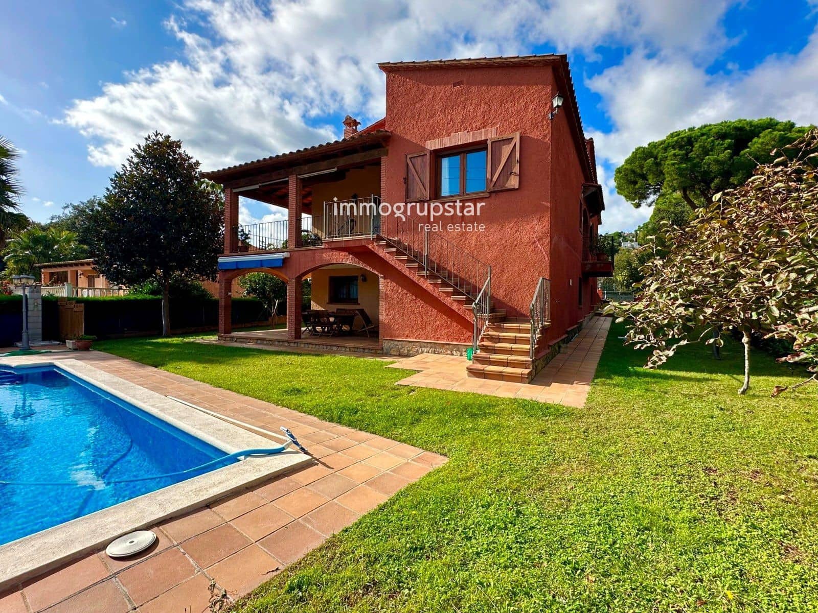 3 makuuhuone Huvila myytävänä paikassa Calonge i Sant Antoni mukana uima-altaan 
autotalli - 580 000 € (Ref: 9061869)