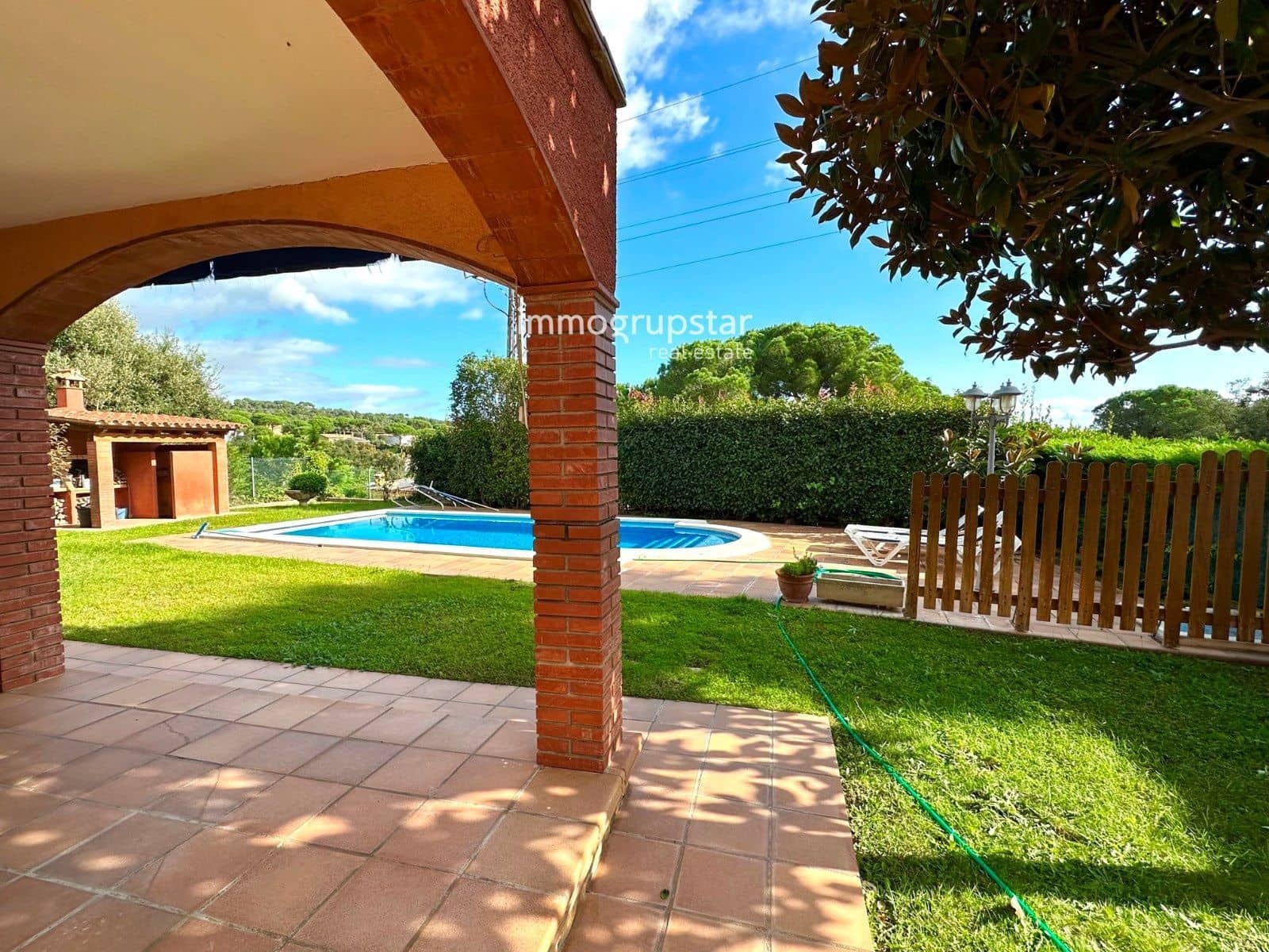 3 makuuhuone Huvila myytävänä paikassa Calonge i Sant Antoni mukana uima-altaan 
autotalli - 580 000 € (Ref: 9061869)