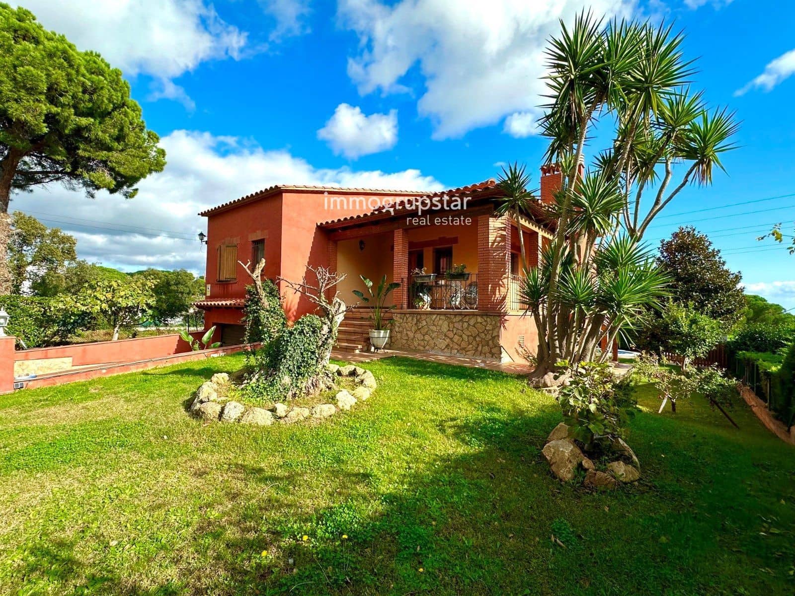 3 makuuhuone Huvila myytävänä paikassa Calonge i Sant Antoni mukana uima-altaan 
autotalli - 580 000 € (Ref: 9061869)