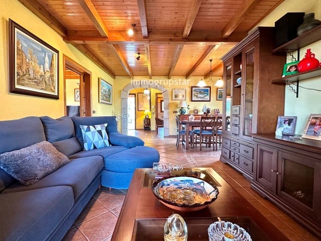 3 bedroom Villa for sale in Calonge i Sant Antoni with pool garage - € 580,000 (Ref: 9061869)