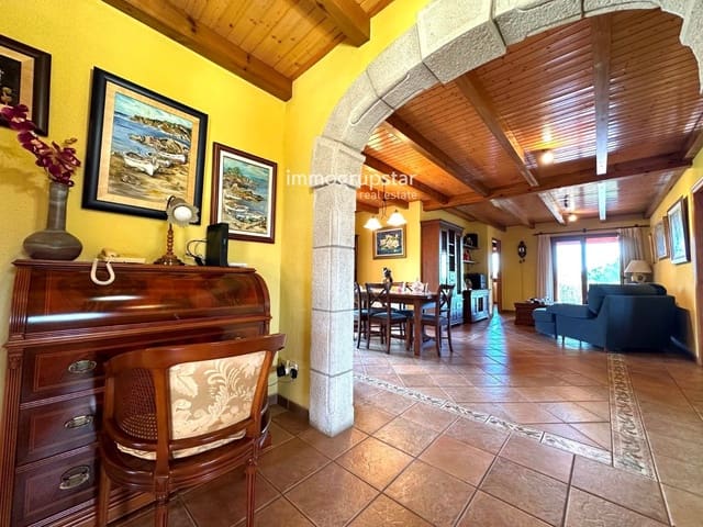 3 bedroom Villa for sale in Calonge i Sant Antoni with pool garage - € 580,000 (Ref: 9061869)