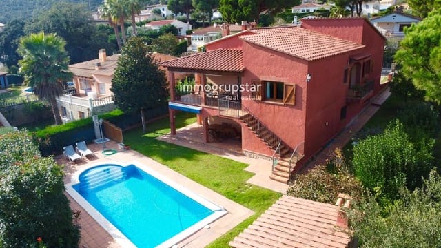 3 bedroom Villa for sale in Calonge i Sant Antoni with pool garage - € 580,000 (Ref: 9061869)