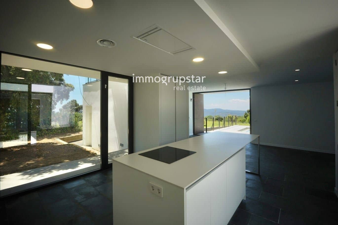 5 chambre Villa/Maison à vendre à Platja d'Aro avec piscine garage - 1 190 000 € (Ref: 9061949)