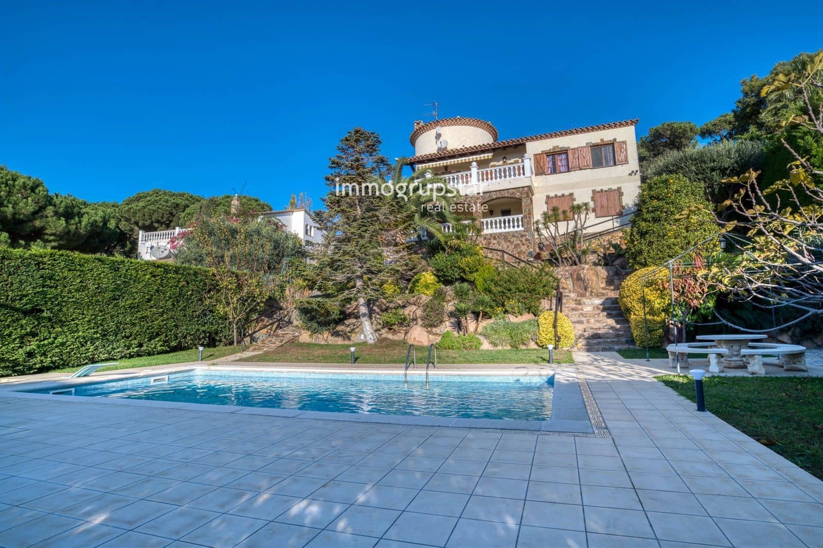 5 bedroom Villa for sale in Sant Antoni de Calonge with pool garage - € 950,000 (Ref: 9061953)